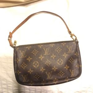 Authentic Louis Vuitton Pochette Bag